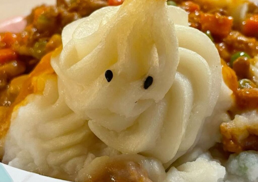 Ghostly Mashed Potatoes Halloween food ideas