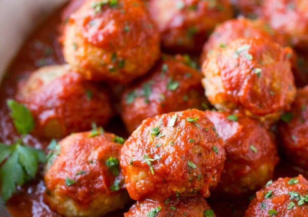 Turkey meatballs in tomato sauce for an easy dinner
